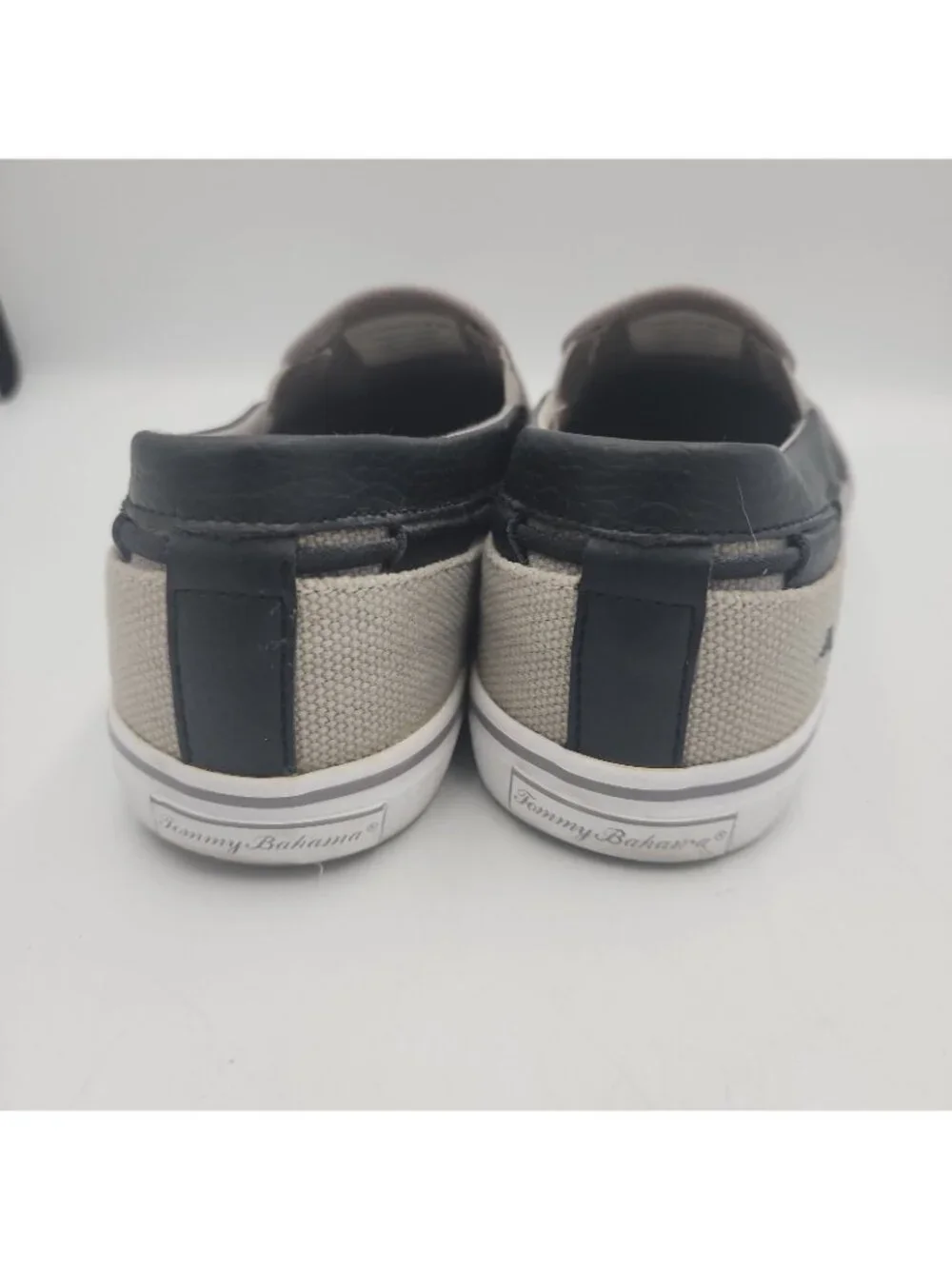 Tommy Bahama Beach Slip On Leather Deck Boat Shoes US Sz 10 D Mens Gray